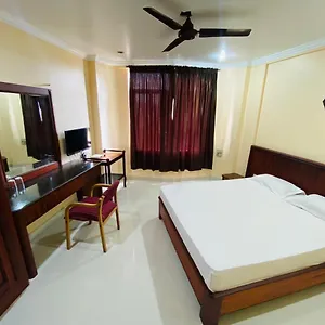 Hotel Meridian Palace, Kannur